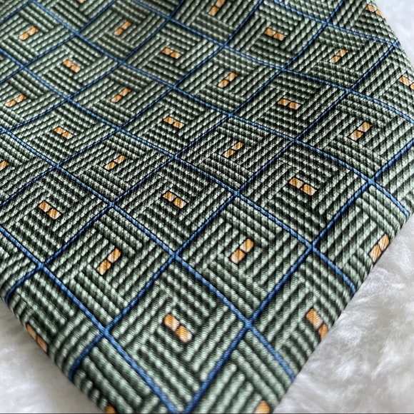 Nautica Green Blue and Gold Geometric Pattern Textured Silk Tie - Picture 4 of 10